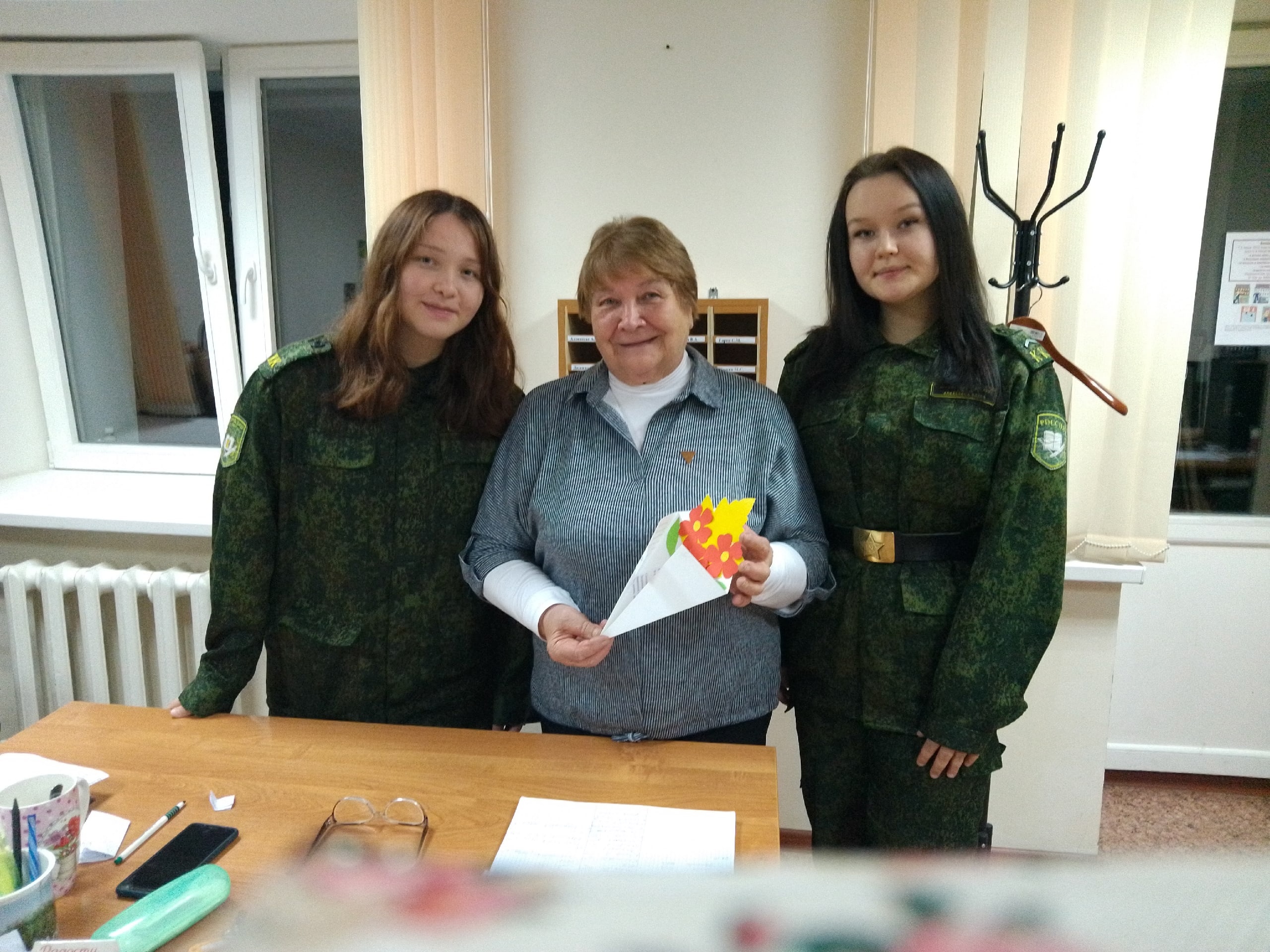 Кадеты Кировского кадетского корпуса поздравили с праздником своих любимых воспитателей.